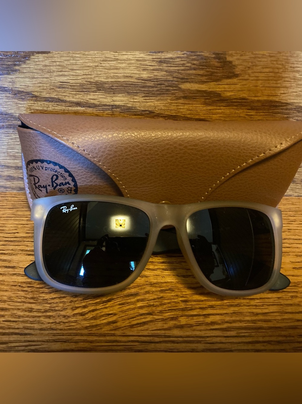Ray Bans RB4165 Justin 6512/87 Gray/Black Lightly Used